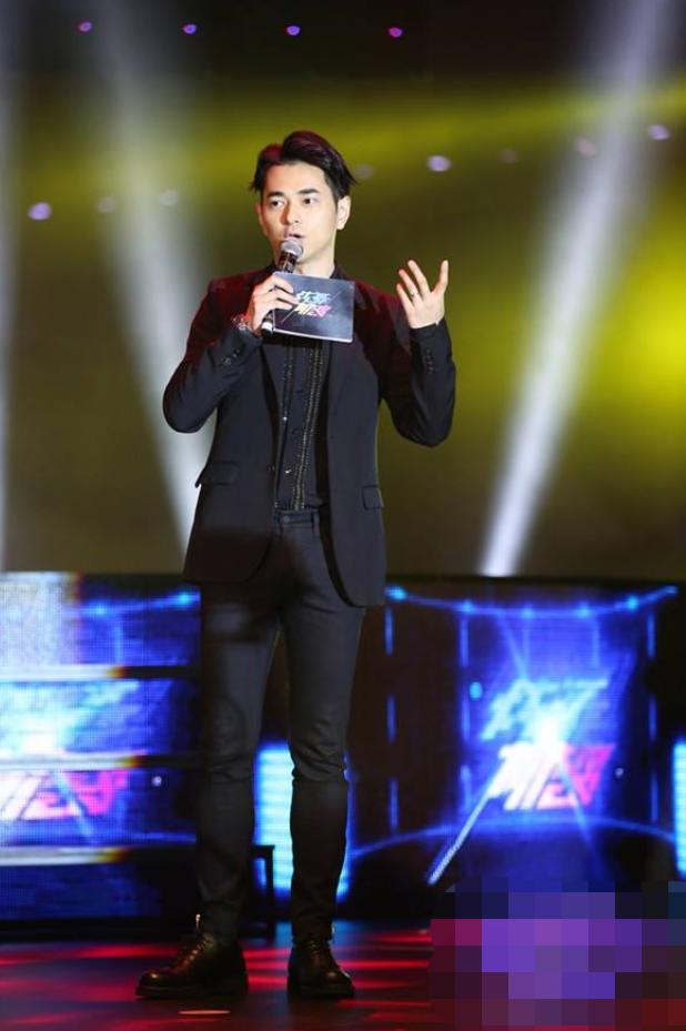 主持人李晨住"鞋柜里",曾被网友向老婆告状?