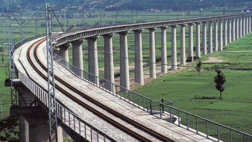 "包柳铁路大通道"的重要组成部分——西康铁路