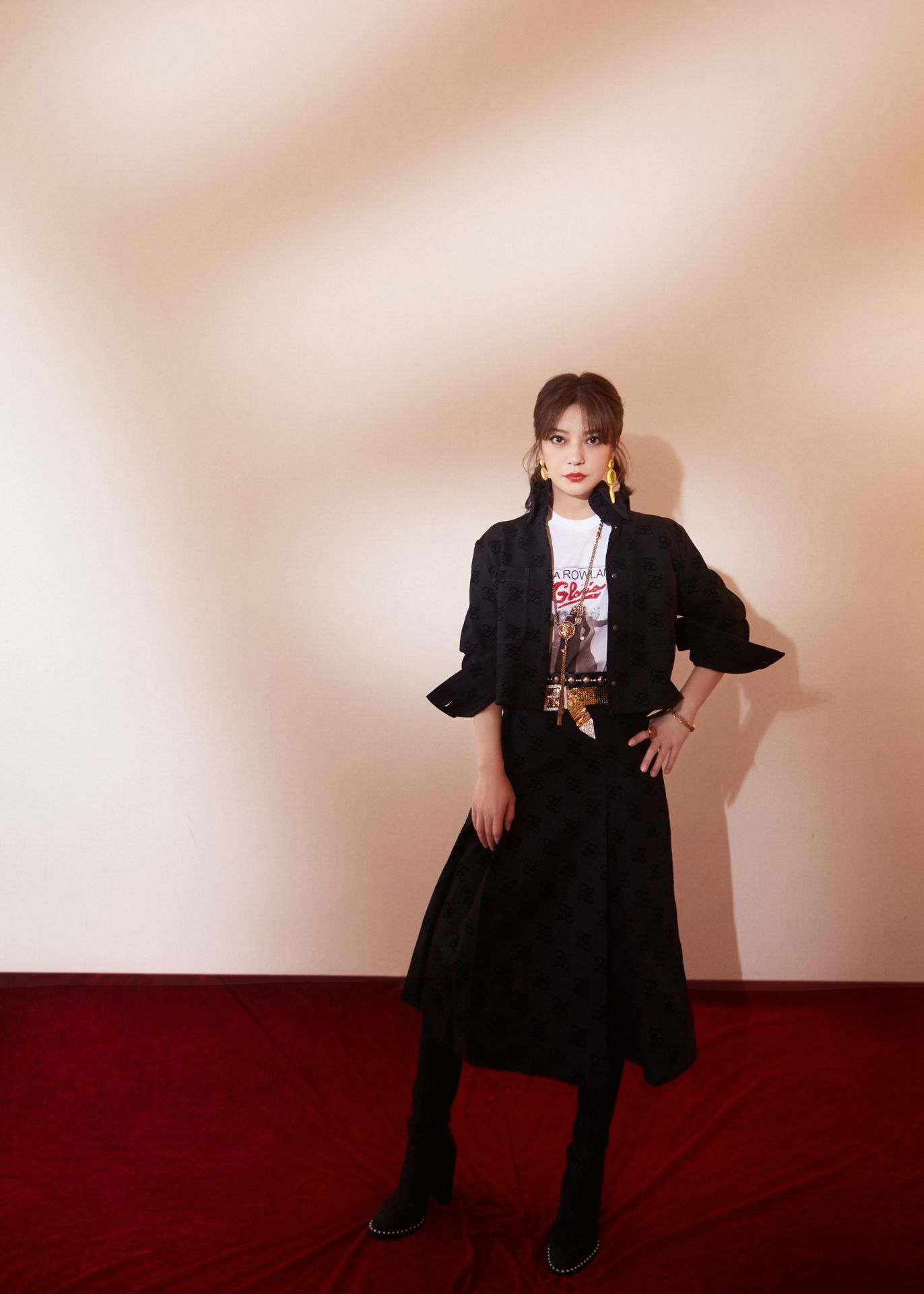 赵薇瘦了有多好看,瞅瞅她的穿搭就晓得了