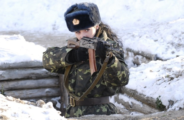 乌克兰女兵颜值全球最高却因军队中一项规定退伍后无人敢娶