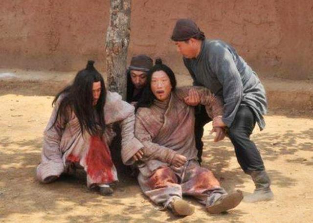 孙膑受刑,到底是砍掉了双脚,还是挖掉了膝盖骨?今天给出了答案|刖刑|