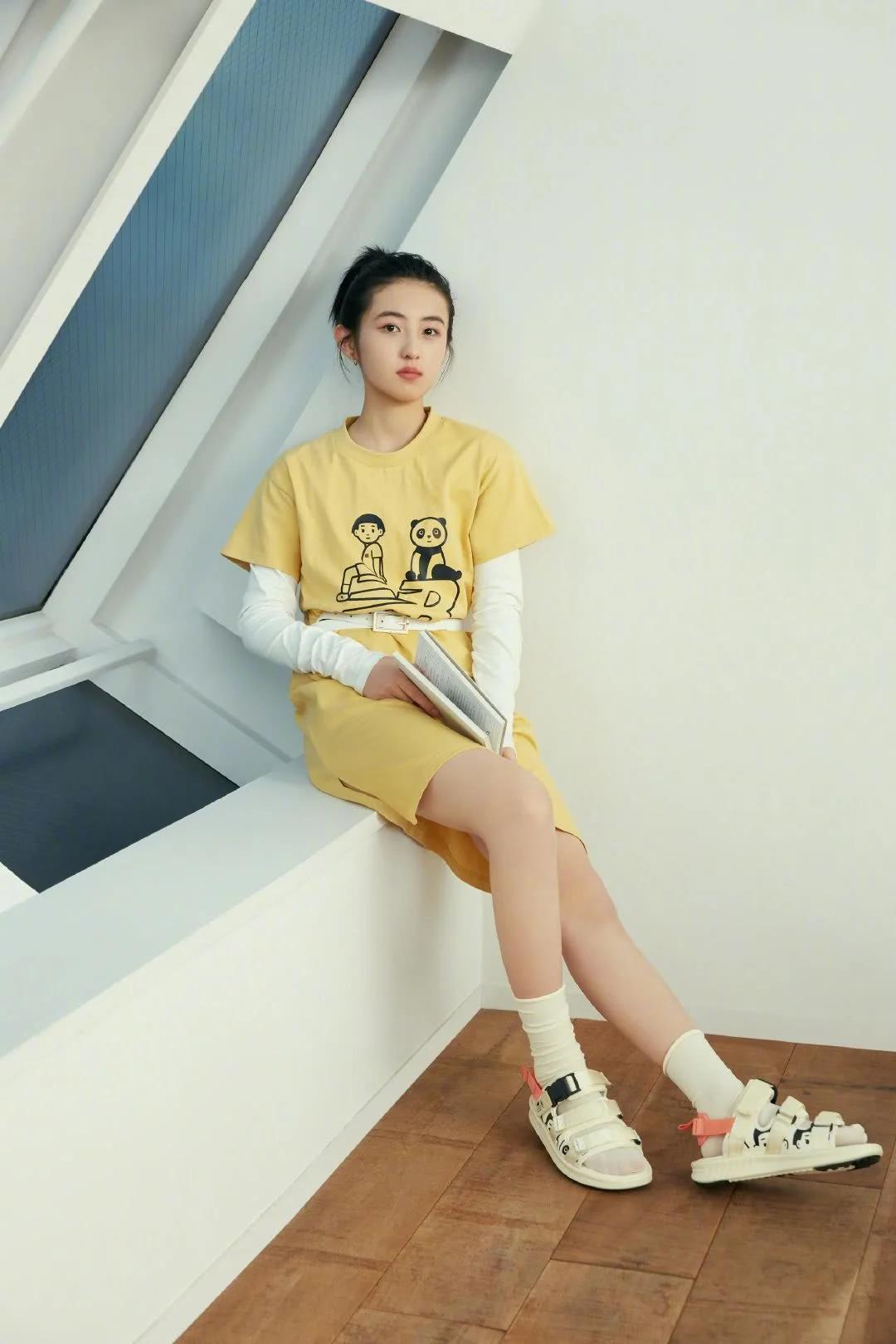 new balance正式宣布演员张子枫成为全新品牌代言人