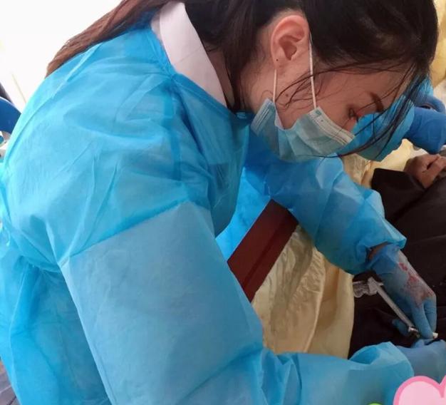 大马美女从小向往殡葬业,如愿当遗体化妆师,每次化妆和死者说话