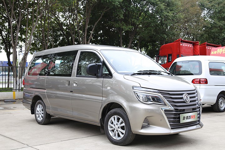 全能商务实用派东风风行新菱智m5到店实拍