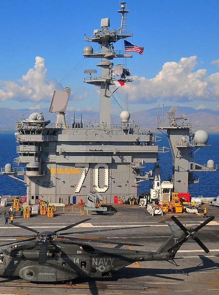 地球上最强大的海上霸主,详解美国尼米兹级核动力航空母舰