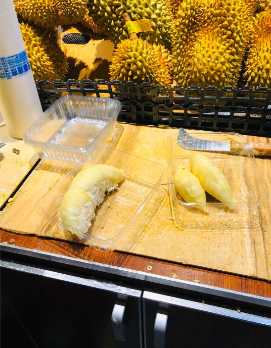 超市买榴莲时,教你5招,挑出"母榴莲",皮薄肉厚,一挑一个准|榴莲|果肉