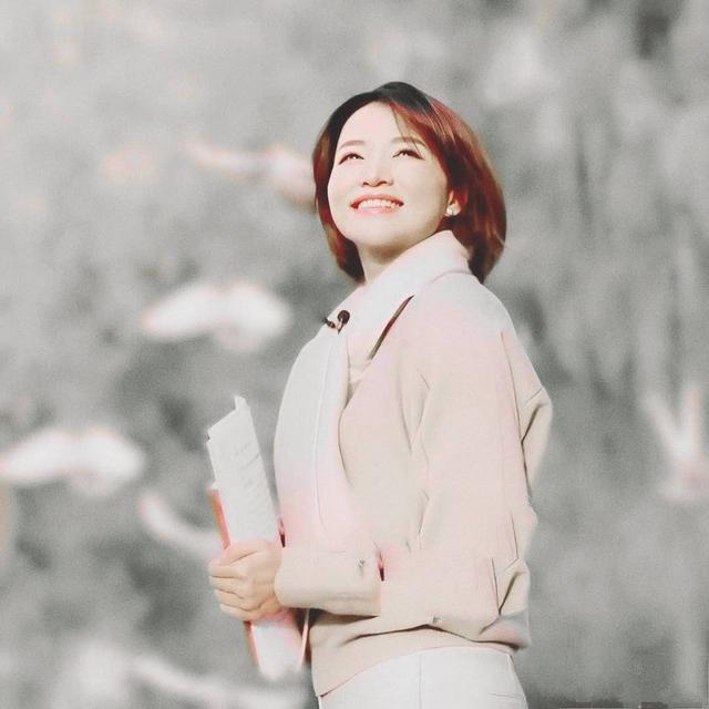 今天4月23日(世界读书日)22:00点,董卿在《为你读诗》为您带来作家