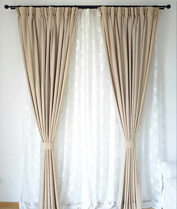 家里挂窗帘不要用罗马杆了,越来越多人装这种代替,懊悔才察觉