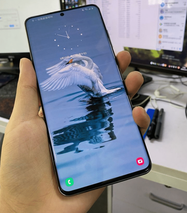 三星s20 迎来降价,顶级屏幕的安卓旗舰手机,值得入手吗?