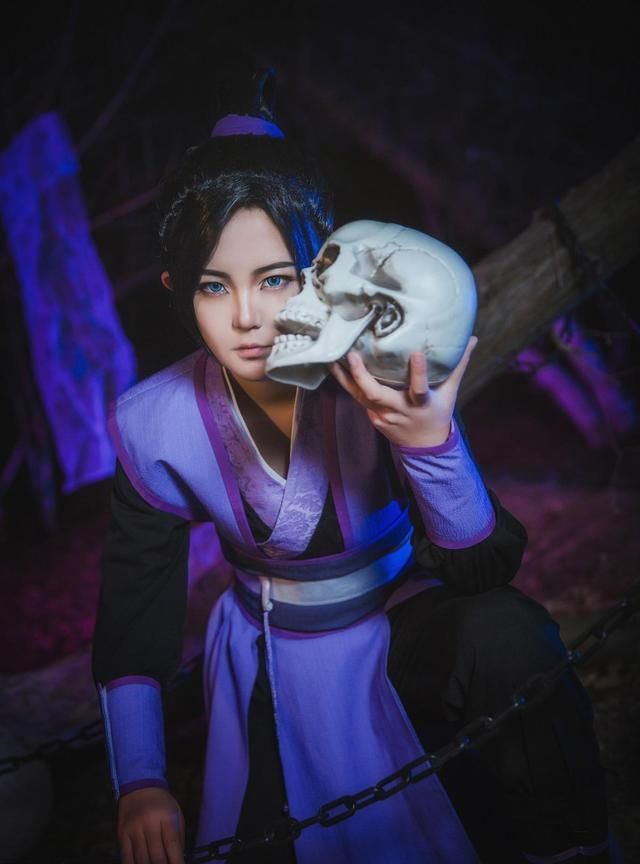 《魔道祖师》江澄cos,俊美男子,抬头的刹那竟有几分