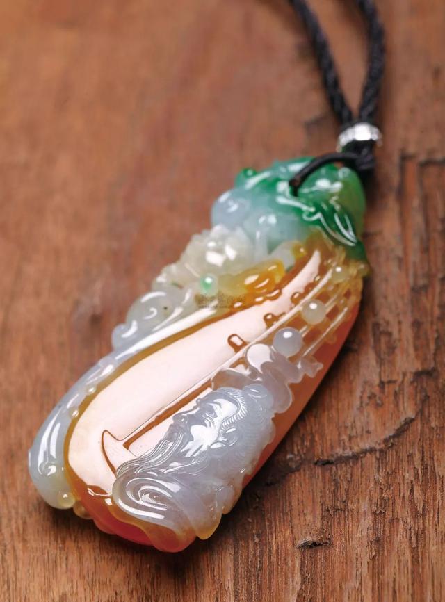 稀缺的三彩翡翠水润通透,你见过吗?