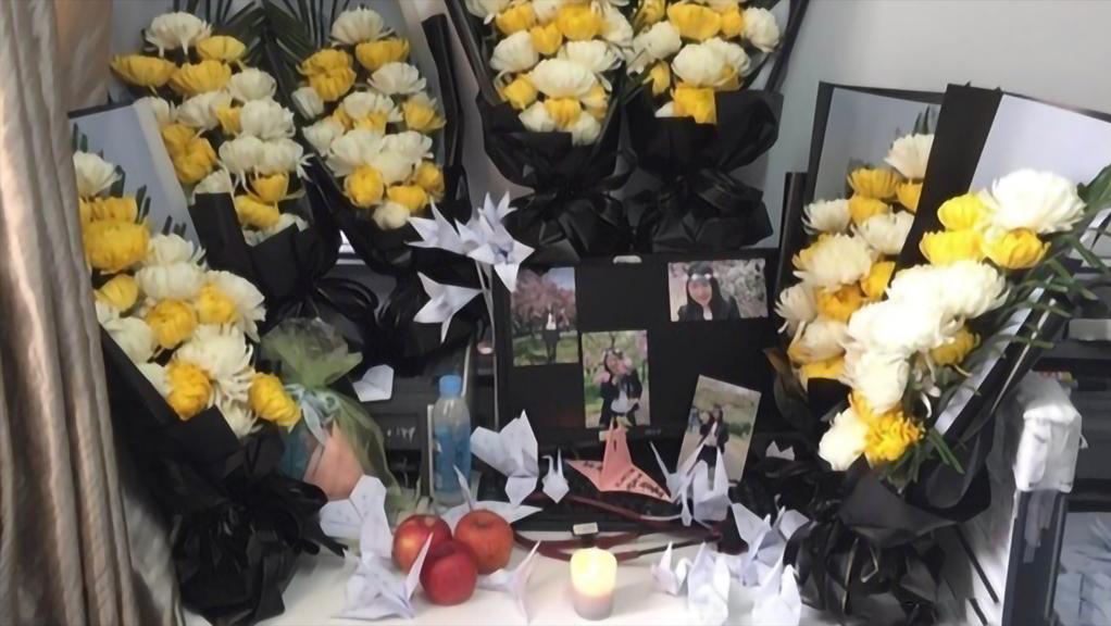 烈士走好!29岁夏思思医生举行安葬仪式,人生最后时光仍牵挂工作