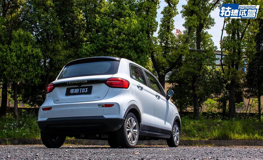 轱辘试驾|智能配置和质感都不输大牌，这真的是8万的微型车吗？