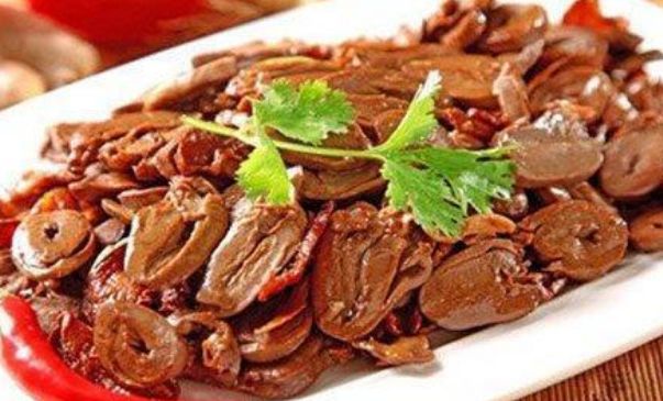 精选美食:排骨番茄汤,海带拌腐竹,腐竹焖牛腩,炒鸭心