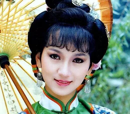 赵雅芝不同年龄段19岁,25岁,34岁,38岁,50岁,哪一个最美?