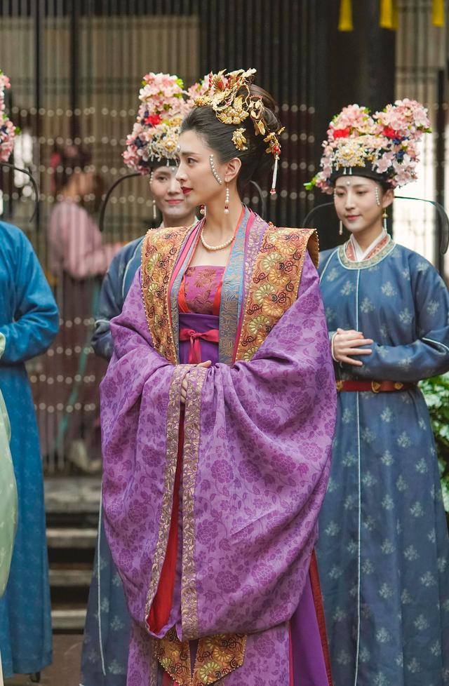 江疏影《清平乐》古装look太寡淡?网友:曹皇后是隐藏的大美人!