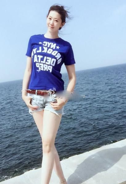 薛明在运动员时期的实力也是非常好的,凭借着一米九三的身高,以及自身