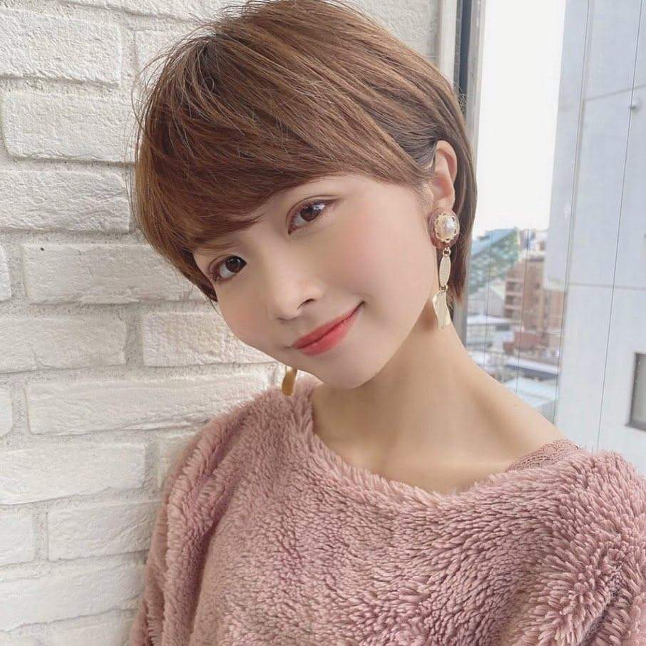 15款春夏时尚短发造型五官立即减龄变精致