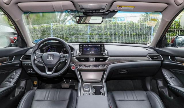 5款热门合资中型车降价大汇总，迈腾优惠近2万，君威狂甩近4万！