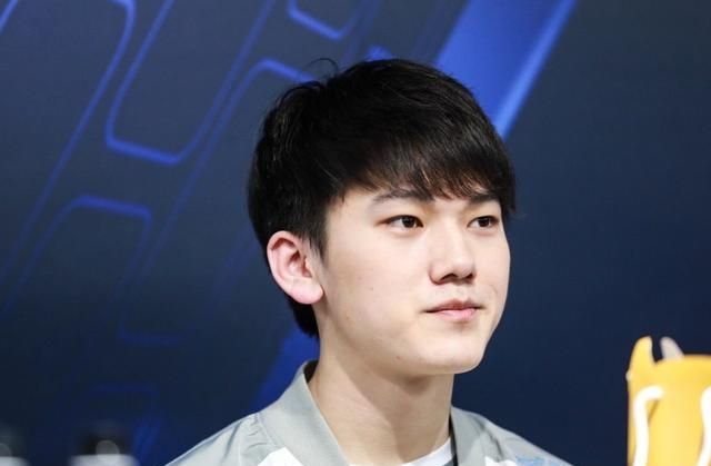 通宵打韩服rank到早上6点