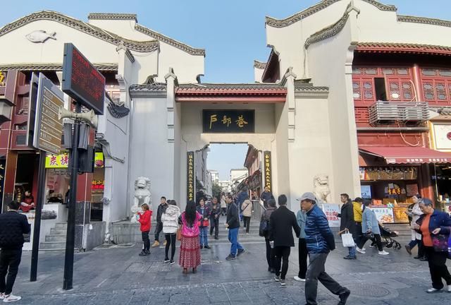 五一快到了,迎接的却是武汉户部巷全面封街,那还可以去哪里呢