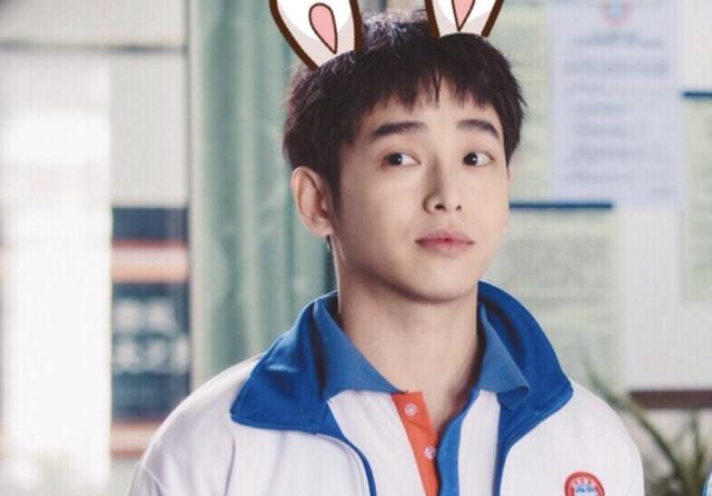 彭昱畅的童年往事:友情太坑,亲情太严,初恋太迷幻