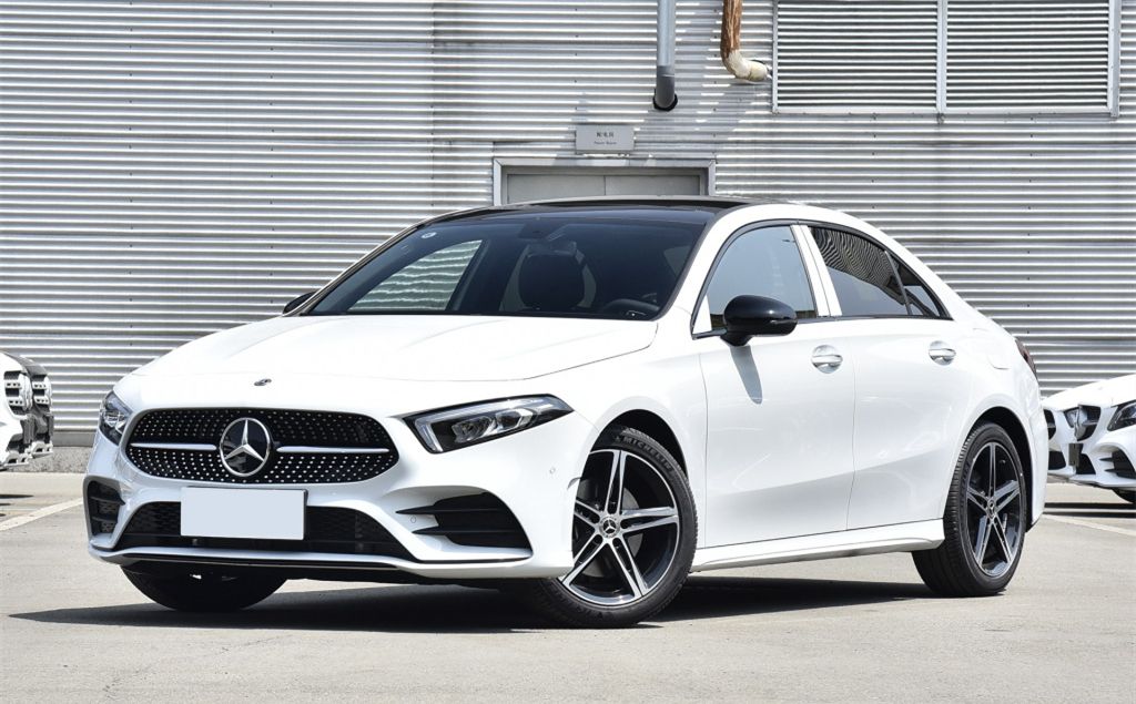 又一款奔驰车以价换量论颜值不输宝马3系起售价跌至16万