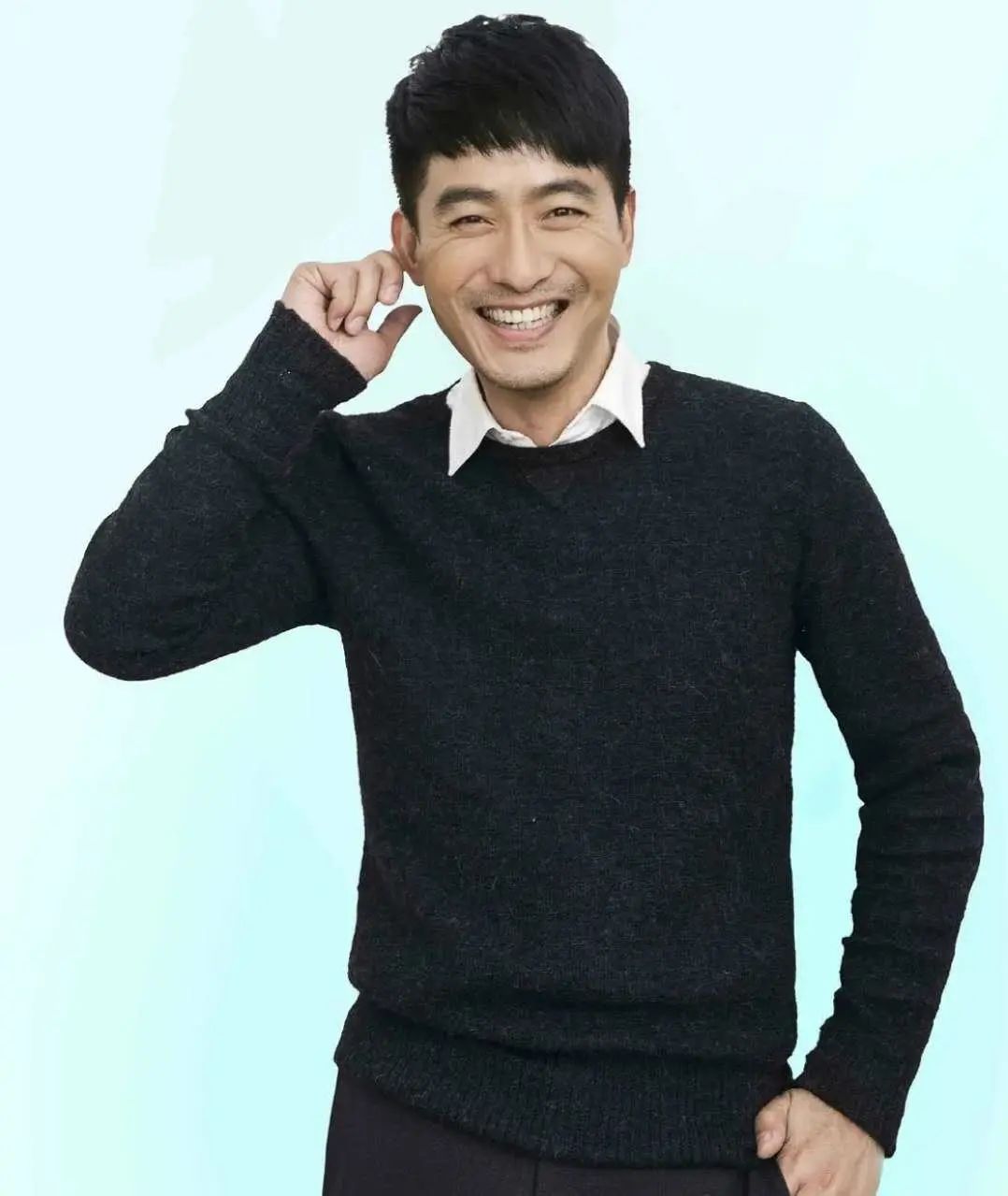 他印刷工出身成赵薇同学,120块北漂住地下室,逆袭娶白富美幸福