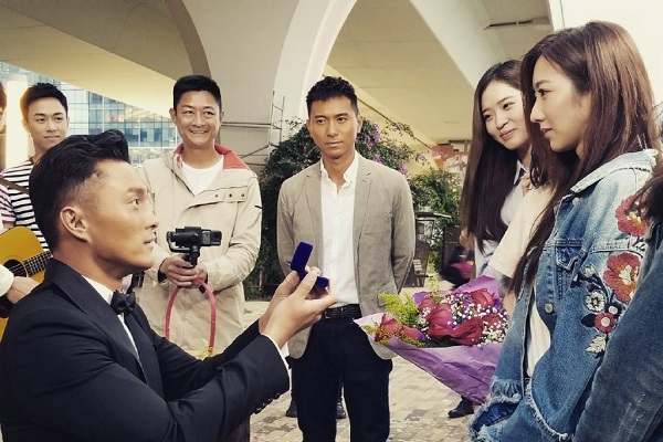 《机场特警》剧透的消息说,结局是开放式的,尤其表现在章振赫和余安娜