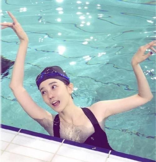 有种"发育过猛"叫陈小纭,退出泳坛晋升明星