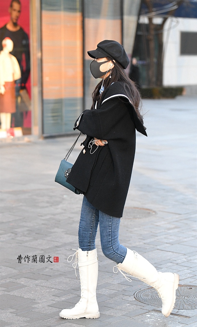 街拍:白色高筒靴美女,清爽,干净,有气质
