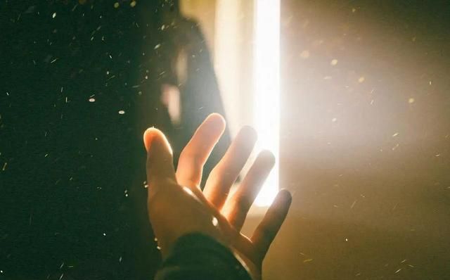 冥王星逆行剥夺变革看透你的人生