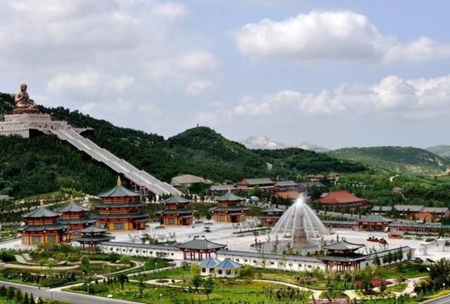 山东有一小镇,是4A级景区交通便利,游客可以在这淘到“金子”