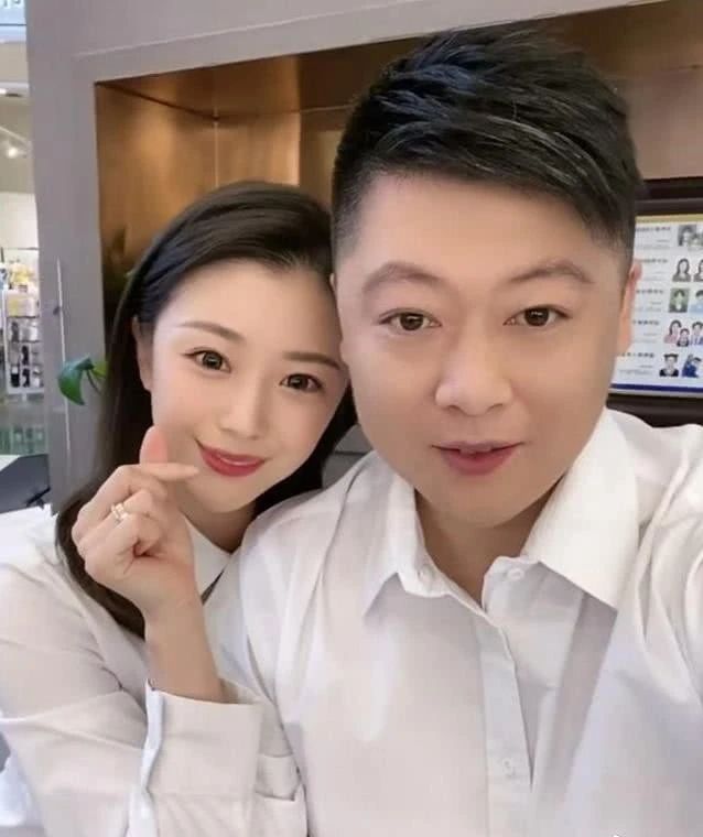 赵本山徒弟谢永强结婚妻子比他小12岁曾帮他下跪洗脚