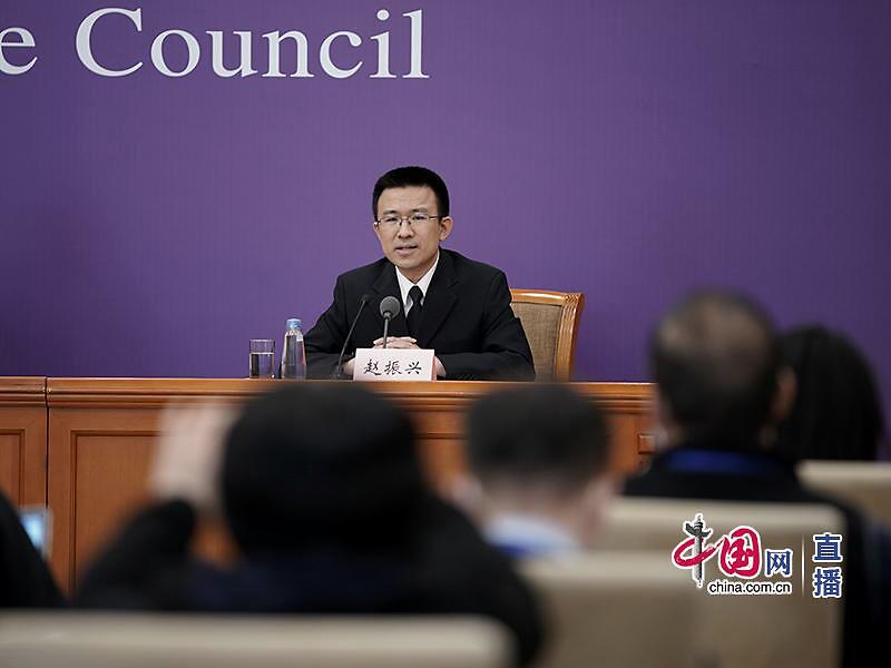 阜平扶贫干部赵振兴正围绕五崖寨开展旅游扶贫欢迎来村里做客