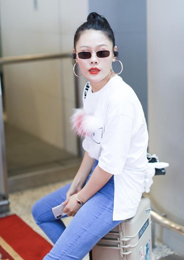 袁娅维浓妆素颜如两人,浓妆欧美风大胆新潮,素颜清新也如少女