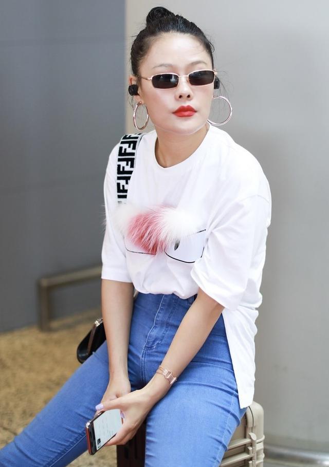 袁娅维浓妆素颜如两人,浓妆欧美风大胆新潮,素颜清新也如少女