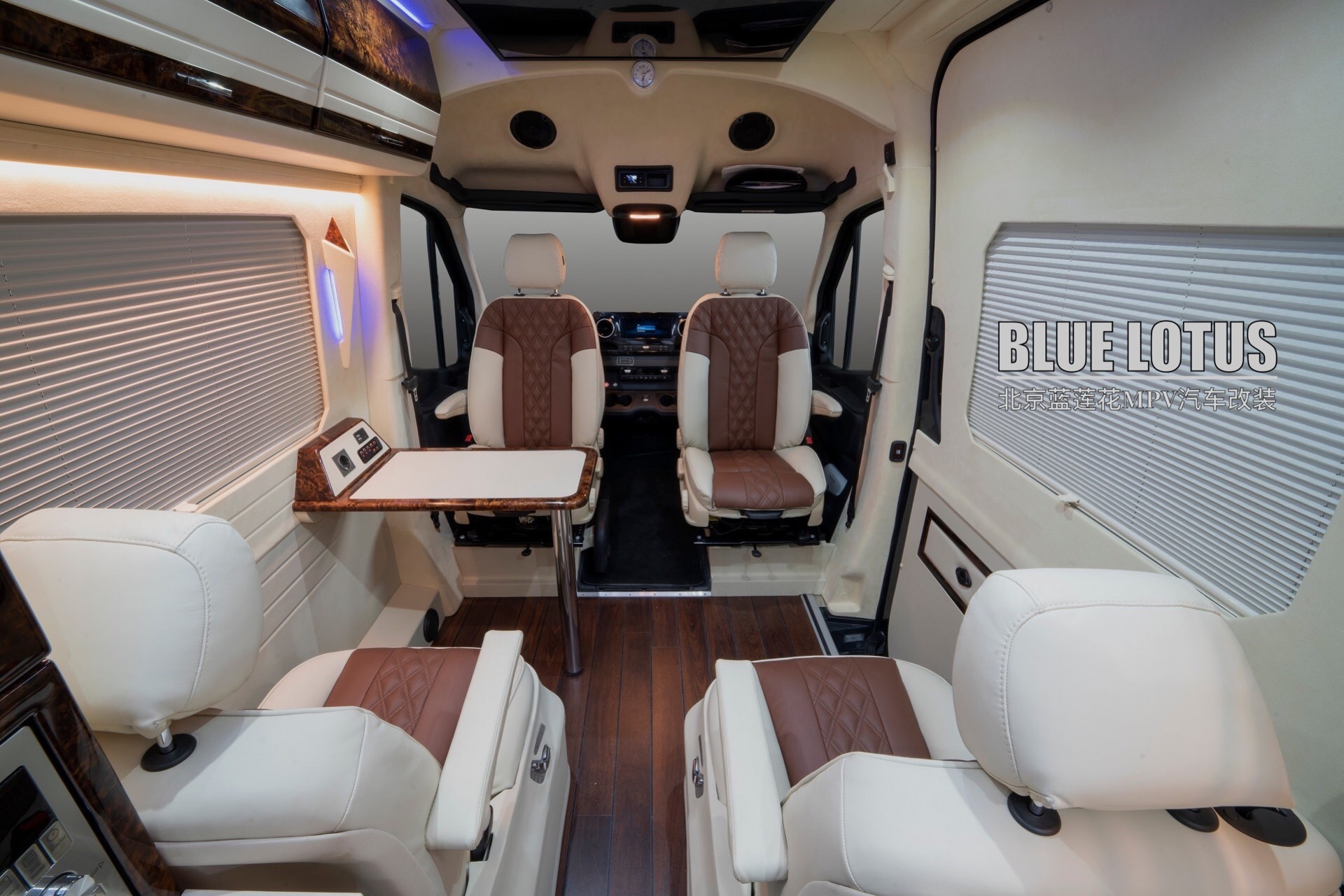 斯宾特改装后的商务房车,欢迎关注