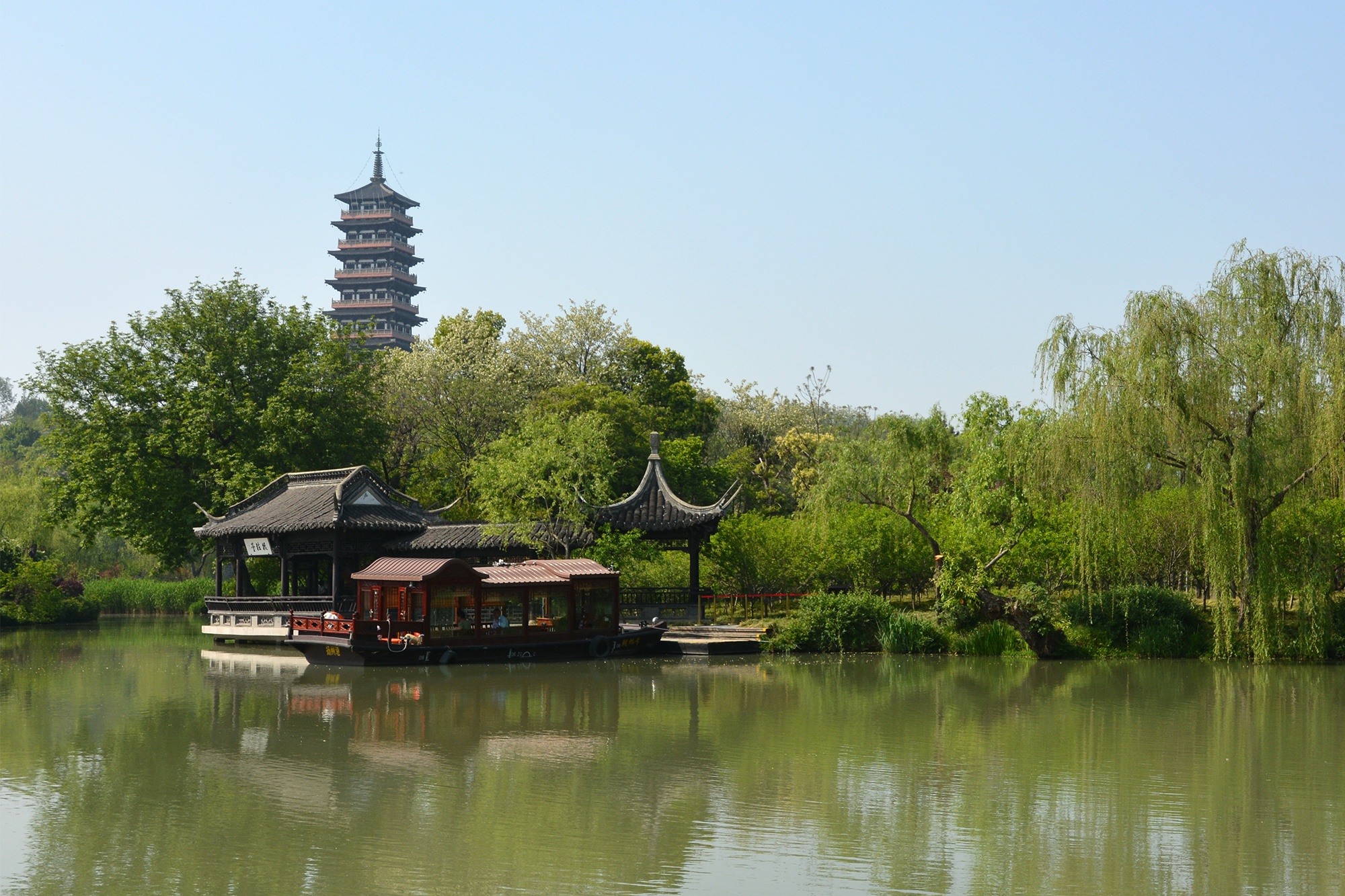 扬州有一个景色可媲美杭州西湖的5a级景区,深受游客的青睐