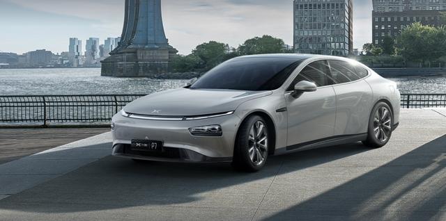 22.99万起，续航最高706km！小鹏P7能否碾压特斯拉？