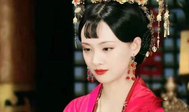 太平公主秘史》郑爽灵气逼人,红色嫁衣美呆了,让人一眼沦陷