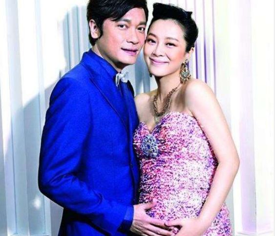 前妻守了他28年,转身就娶小12岁的娇妻,如今57岁怎么样了?