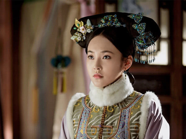 周迅没能捧红她,赵丽颖接着捧,30岁爆红网络,网友:终于红了