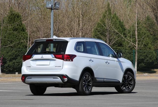 2020款欧蓝德实车首现,依旧换汤不换药,该拿什么拯救?