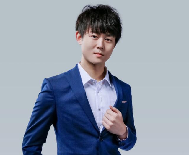 lol皇族战队公布定妆照ad神似rng狼行教练和史森明太像了