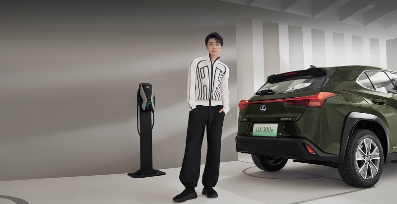NEDC续航400km 配备数字钥匙 雷克萨斯UX 300e上市售36.2万起