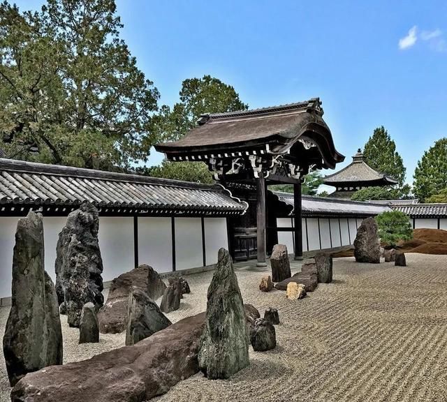 庭石——用石材裝飾你的小庭園