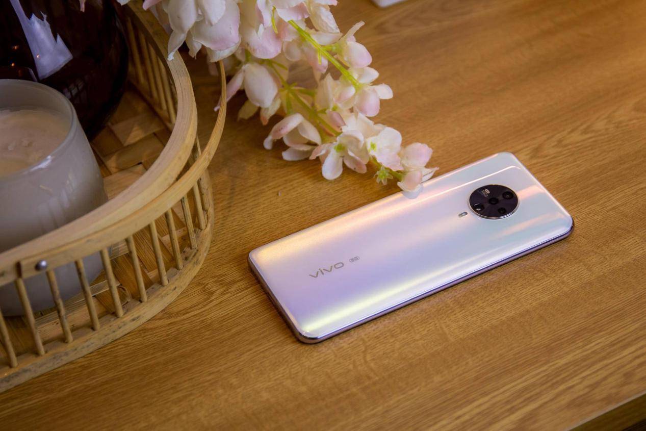 秒变专业摄影师方法这么简单vivos6给行业上了一课