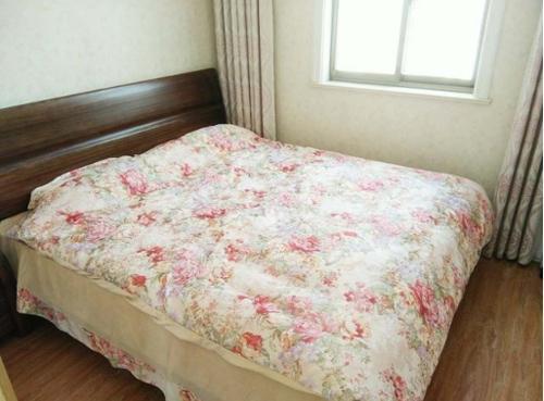 花18万在农村老家给公婆建养老平房,乡亲们都夸孝顺
