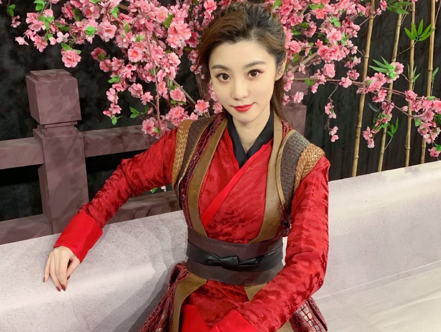 王牌女郎费费有多重身份在奥运会露脸比你优秀的人更努力